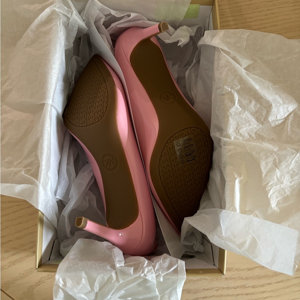 Women’s new Michael Kors heels - Picture 3 of 4